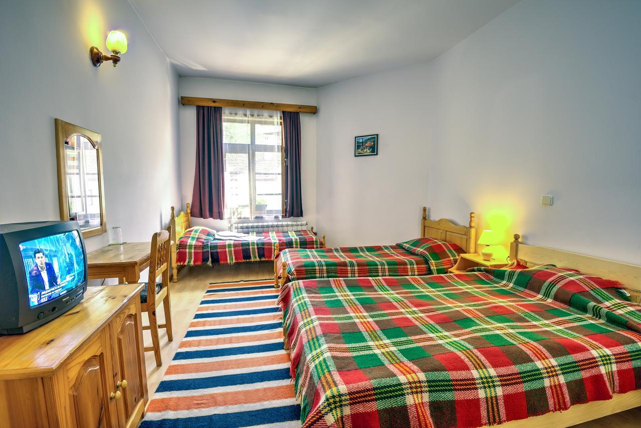 Hotel Kalina Shiroka Lŭka Buitenkant foto