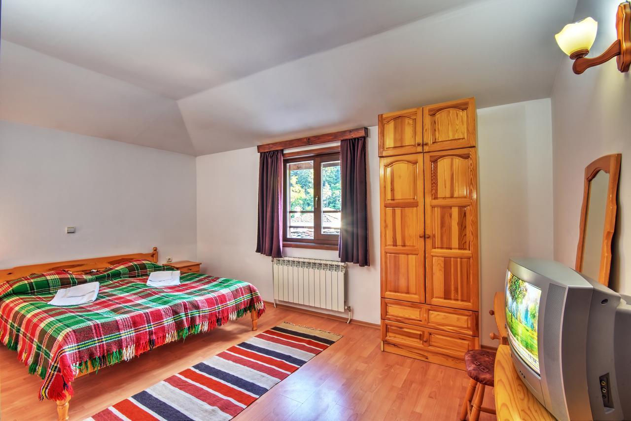 Hotel Kalina Shiroka Lŭka Buitenkant foto