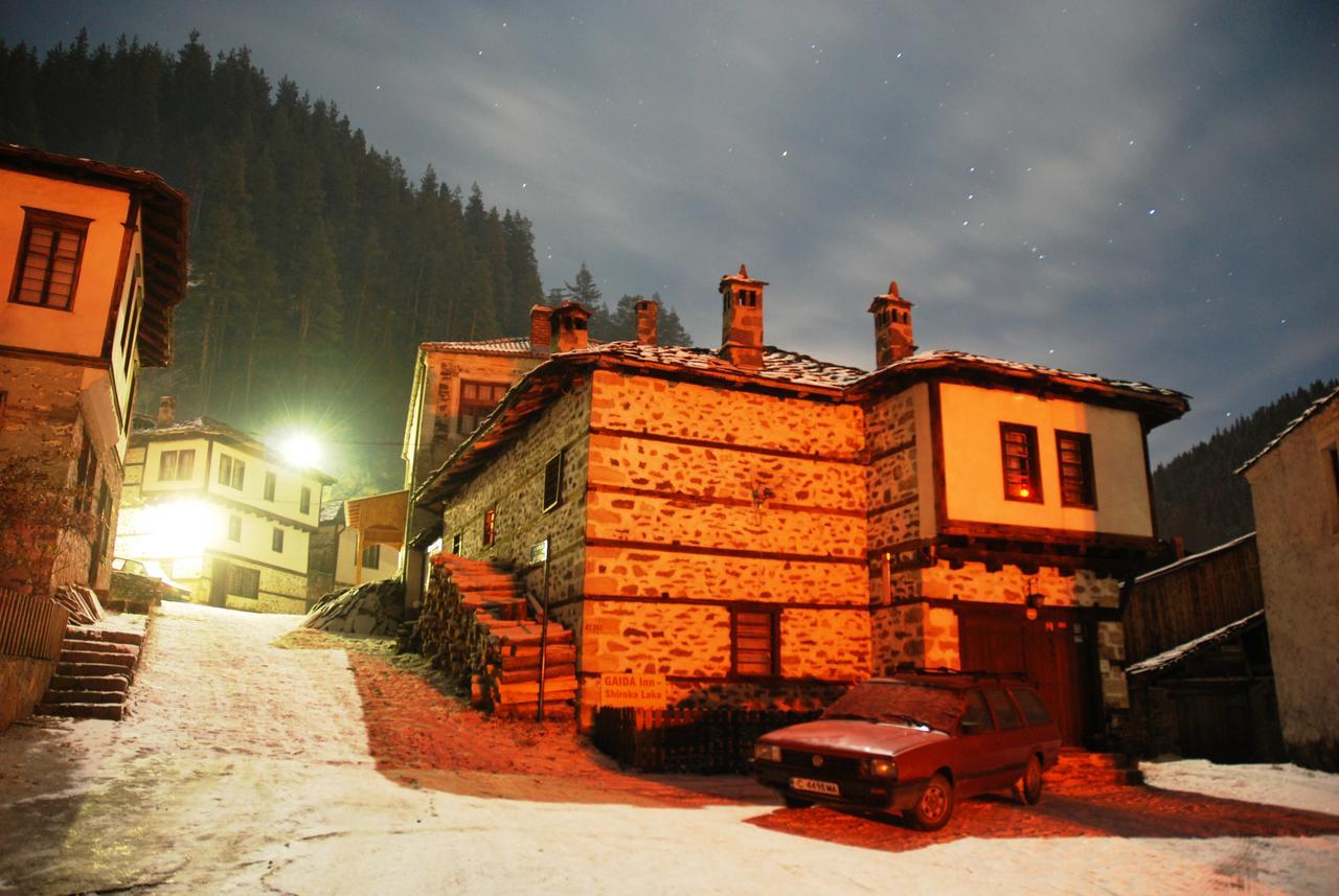 Hotel Kalina Shiroka Lŭka Buitenkant foto